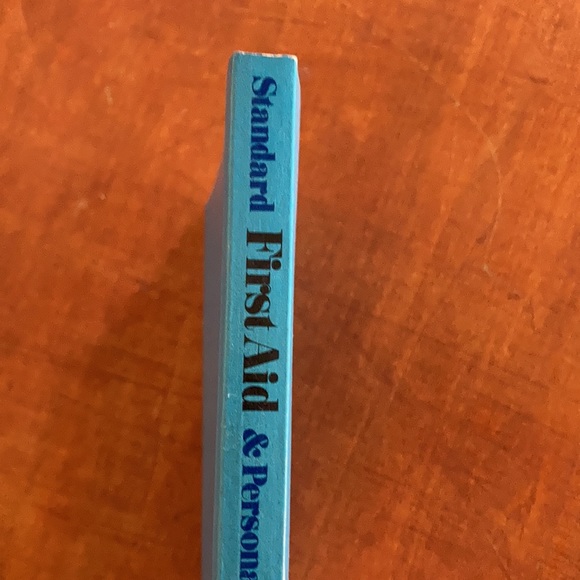 Standard First Aid & Personal Safety Handbook 1973 | GREAT Condition | Red Cross - Picture 3 of 11